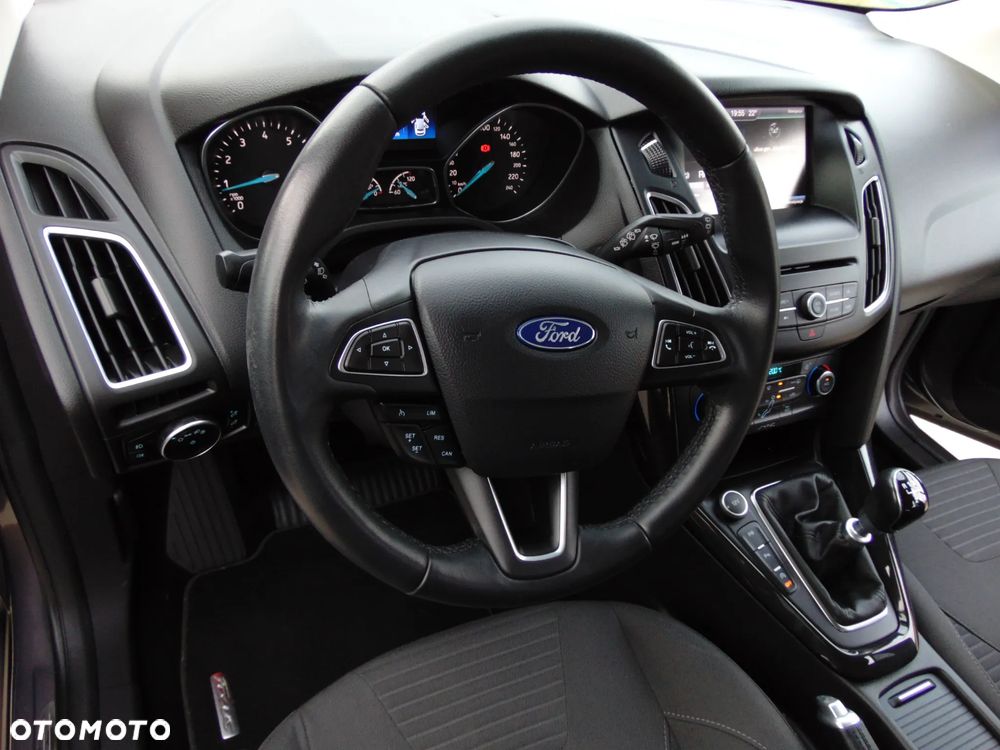 Ford Focus 1.0 EcoBoost Titanium - 13