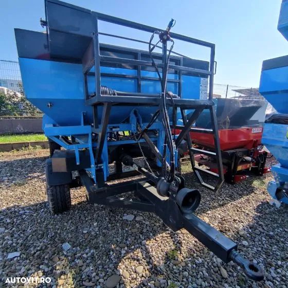 Bufer Bufer Masina de imprastiat ingrasaminte, MIG (azot) tractat Bufer, model AKC/TPR20 2000 litri/ AKC/TPR30 3000 litri, discuri Inox, produs nou, matricola 2021, stoc Ploiesti