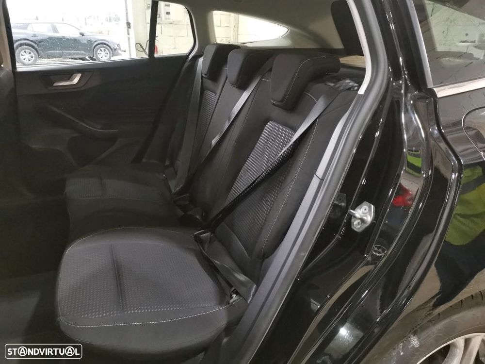 Ford Focus SW 1.5 TDCi EcoBlue Business - 8