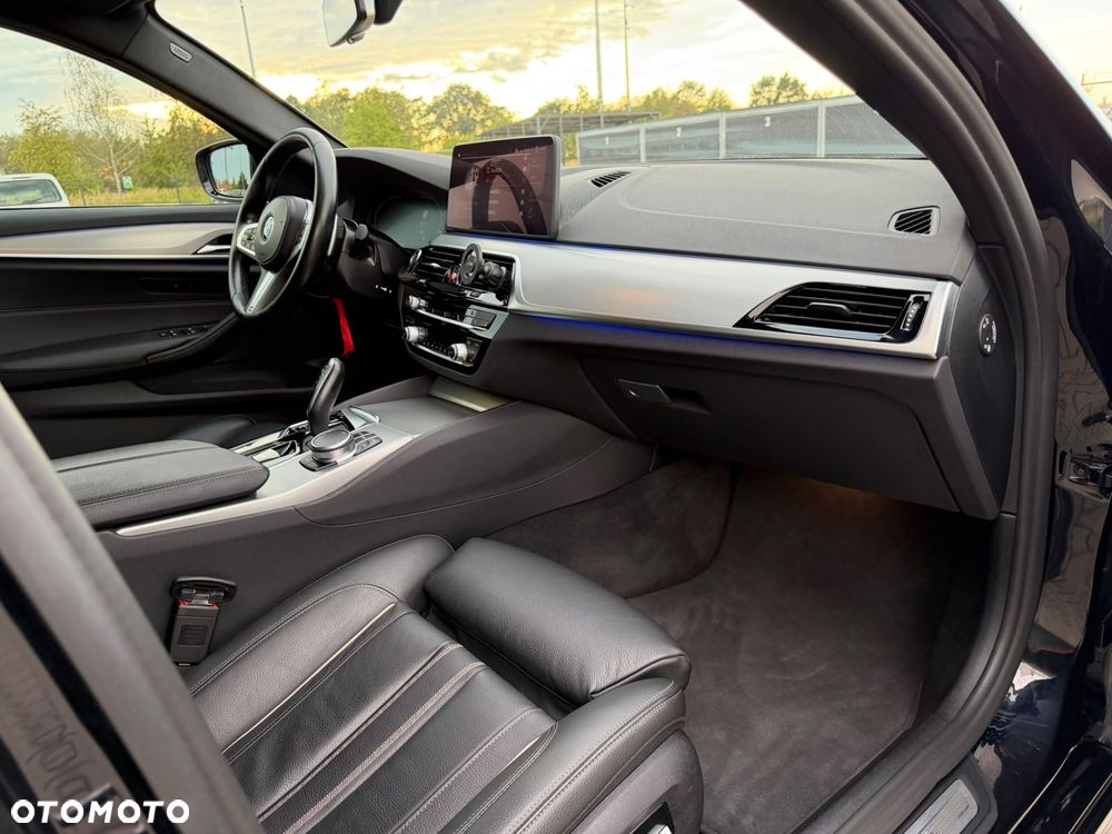 BMW Seria 5 520d xDrive mHEV M Sport sport - 21