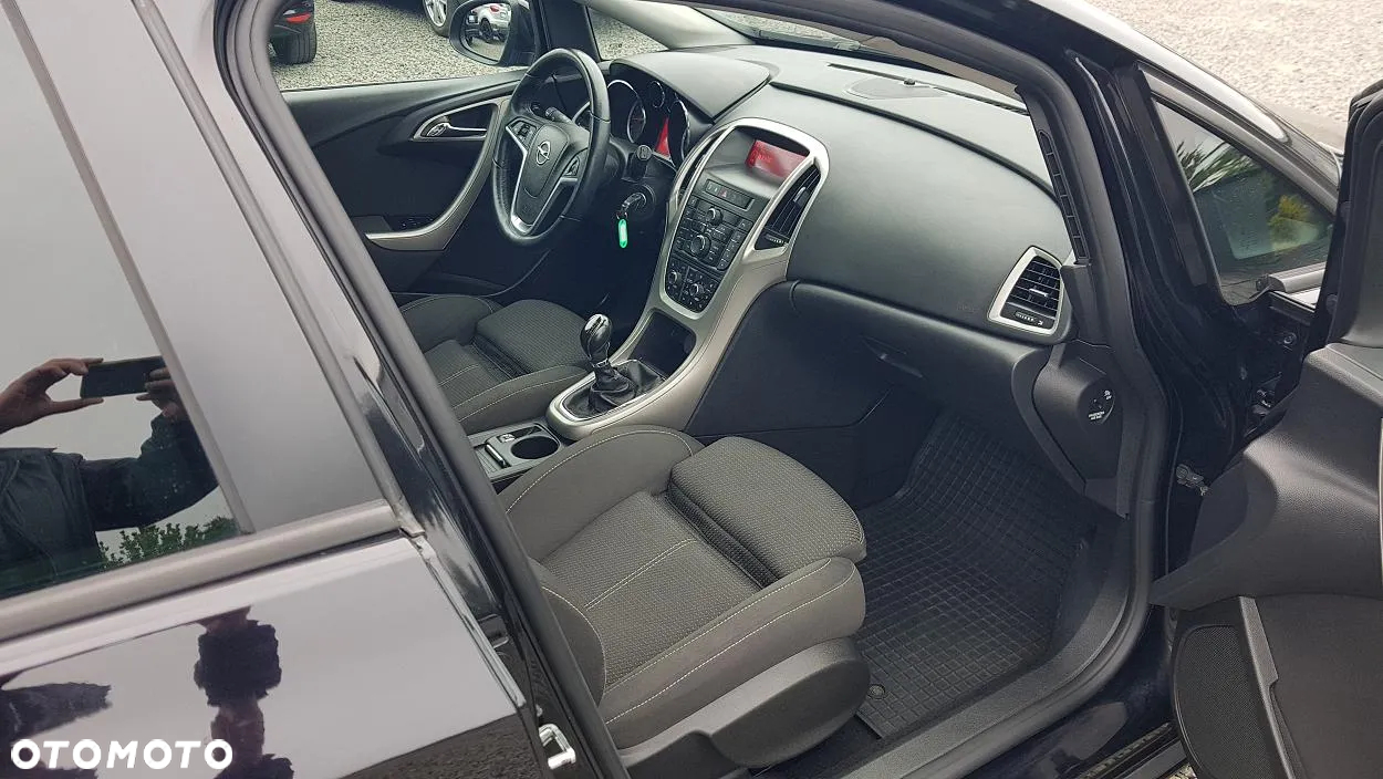 Opel Astra IV 1.4 T Sport S&S - 29