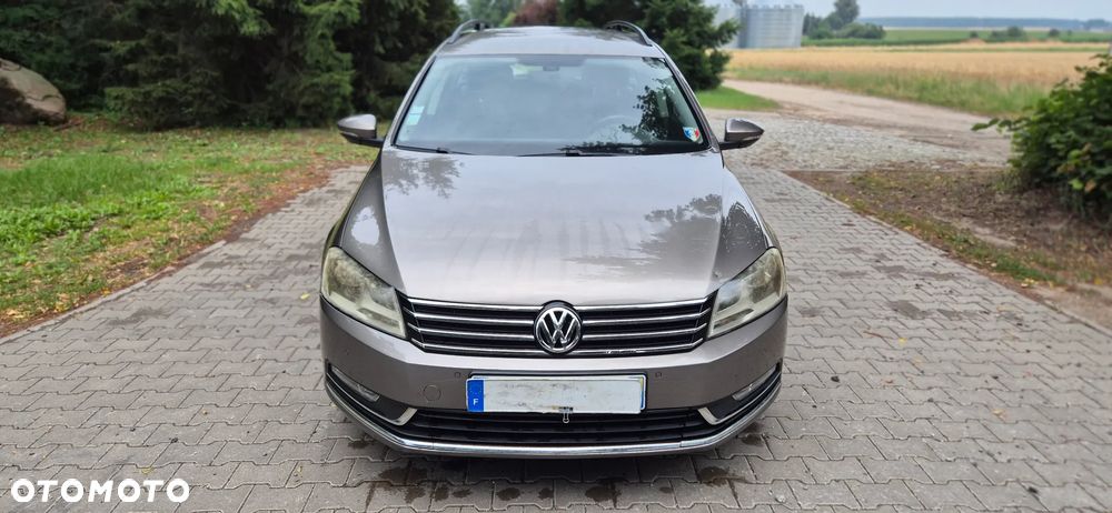 Volkswagen Passat - 2