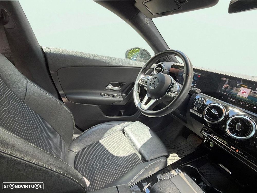 Mercedes-Benz CLA 250 e Shooting Brake Progressive - 12