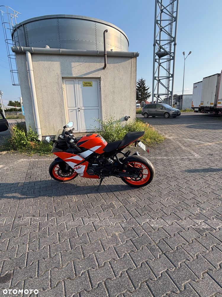 KTM RC 125 - 10