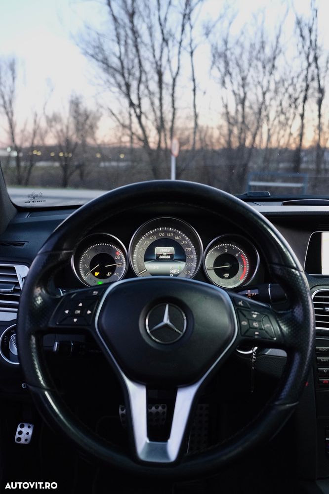 Mercedes-Benz E 250 CDI DPF BlueEFFICIENCY 7G-TRONIC Avantgarde - 17