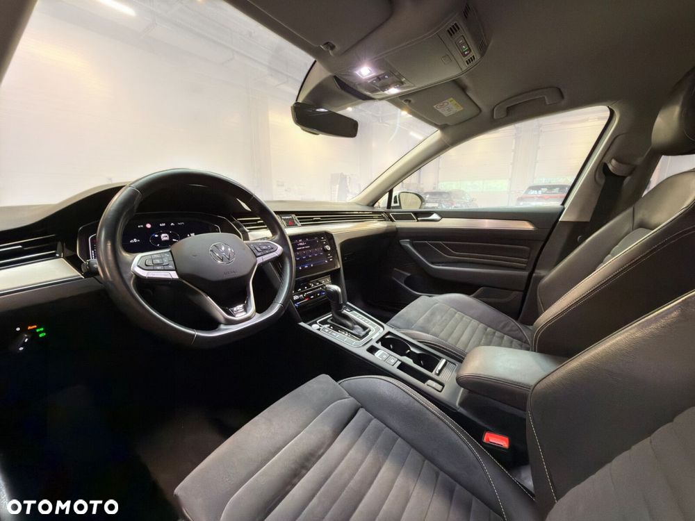 Volkswagen Passat - 22