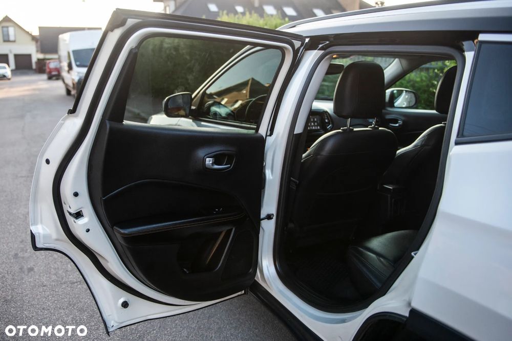Jeep Compass 1.4 TMair Limited 4WD S&S - 30