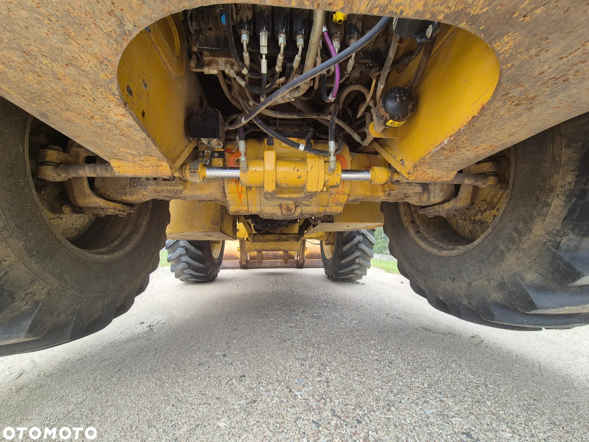 Caterpillar 434e - 24