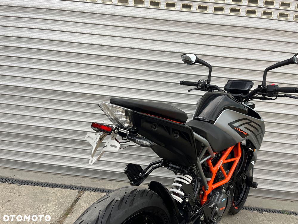 KTM Duke - 17
