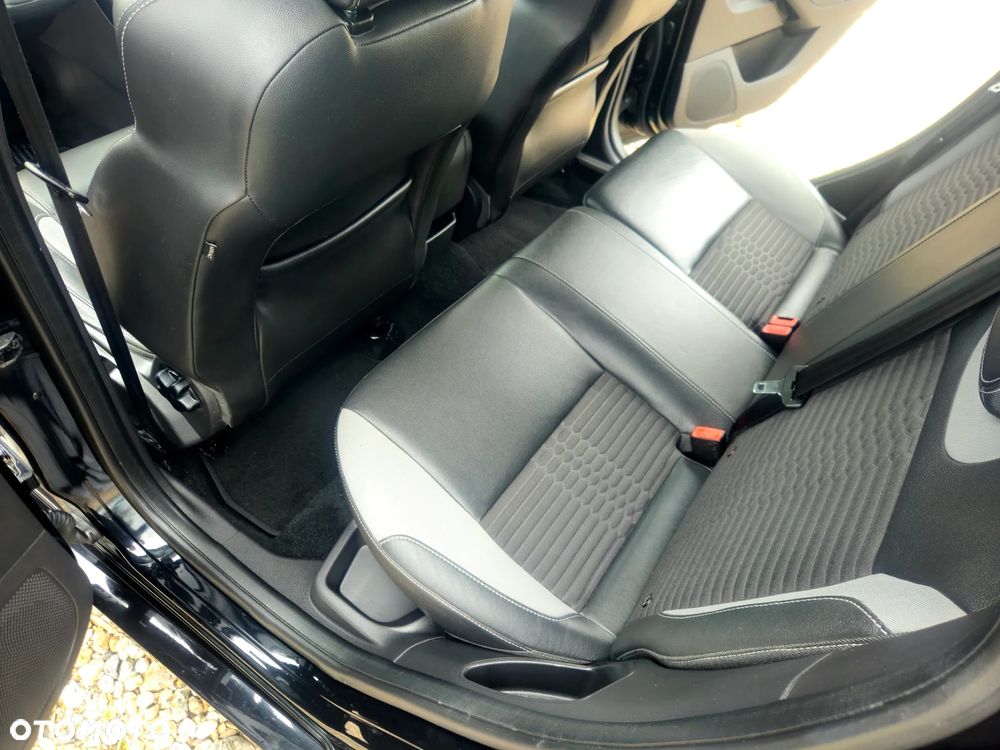 Ford Focus 2.0 TDCi ST - 30