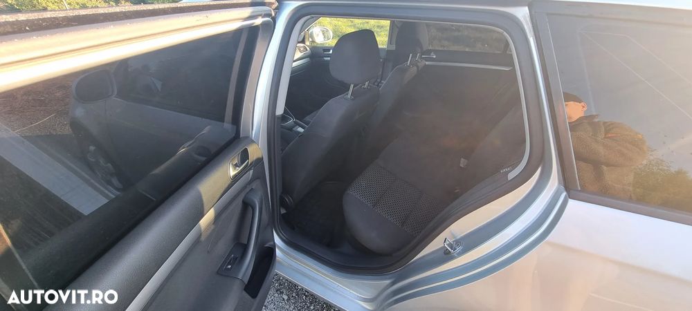 Volkswagen Golf 1.6 TDI DPF Style - 9