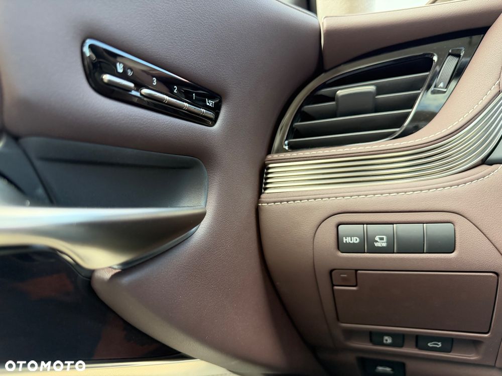 Lexus LS 500h Omotenashi AWD - 36