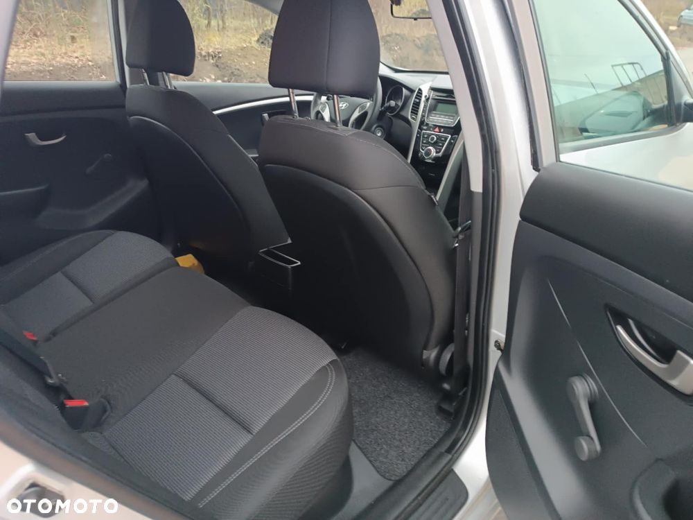 Hyundai i30 1.4 Classic + - 9