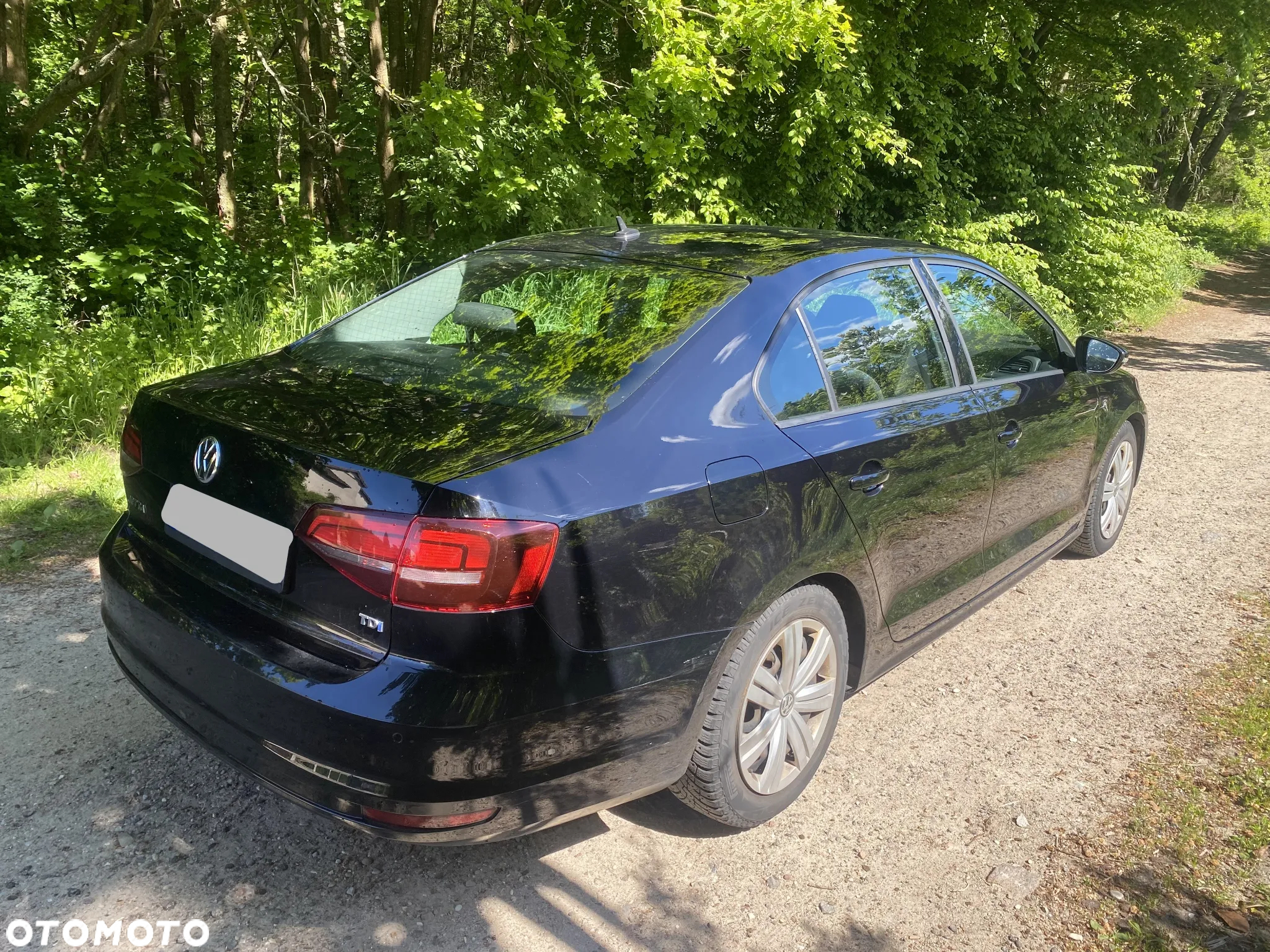 Volkswagen Jetta 2.0 TDI DPF BMT Trendline - 4