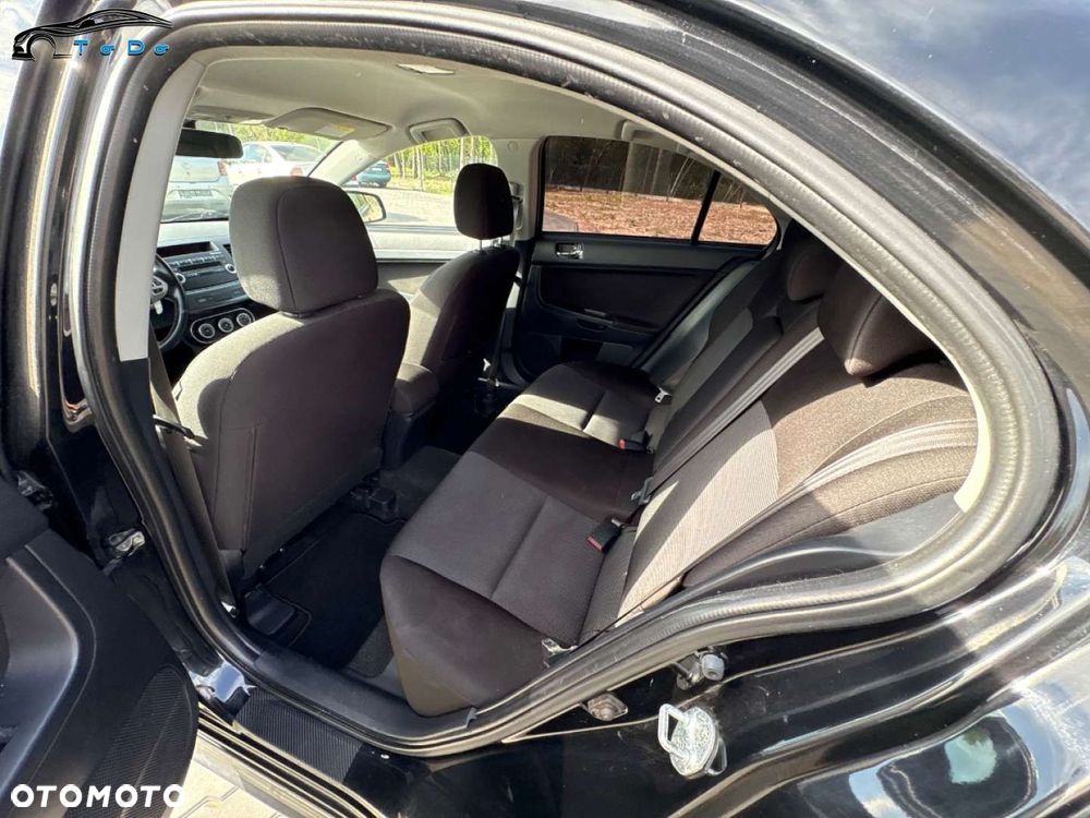 Mitsubishi Lancer 1.8 Invite CVT - 24