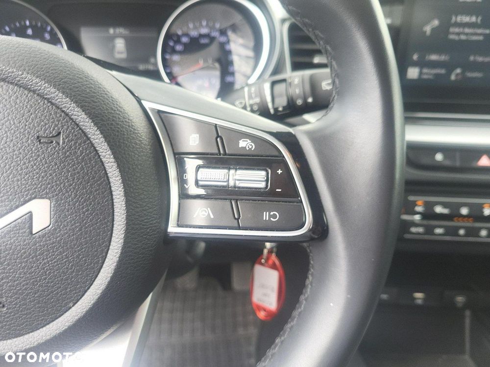 Kia XCeed 1.5 T-GDI M - 22