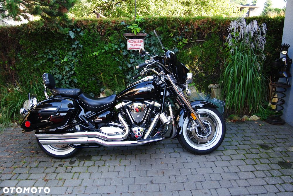 Yamaha Road Star - 2