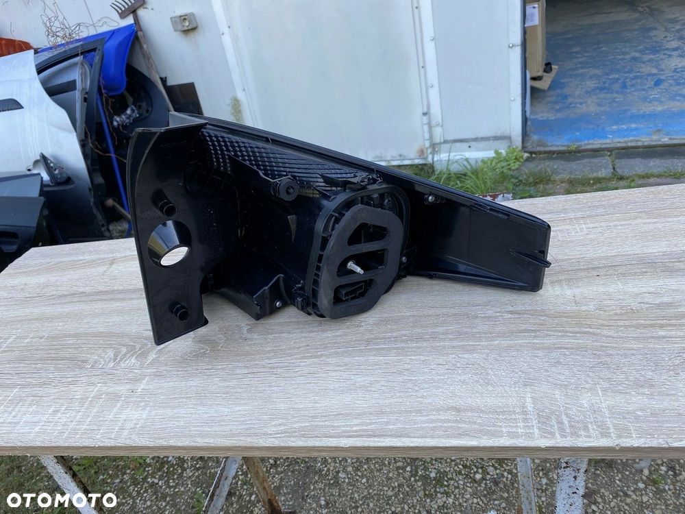 LAMPA TYŁ TYLNA LEWA DACIA DUSTER III 265559174R - 3