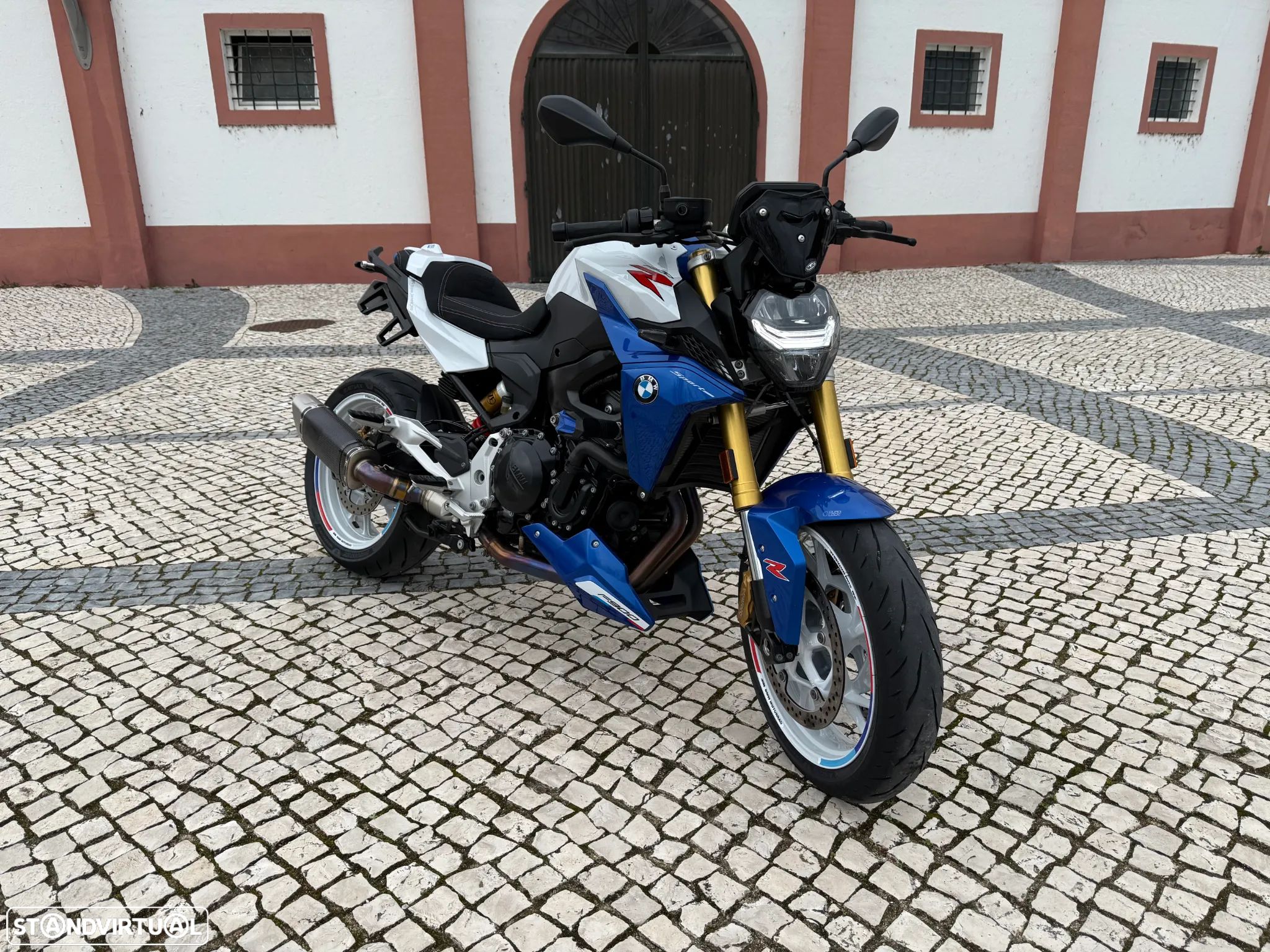 BMW F 900 R Style Sport - 1