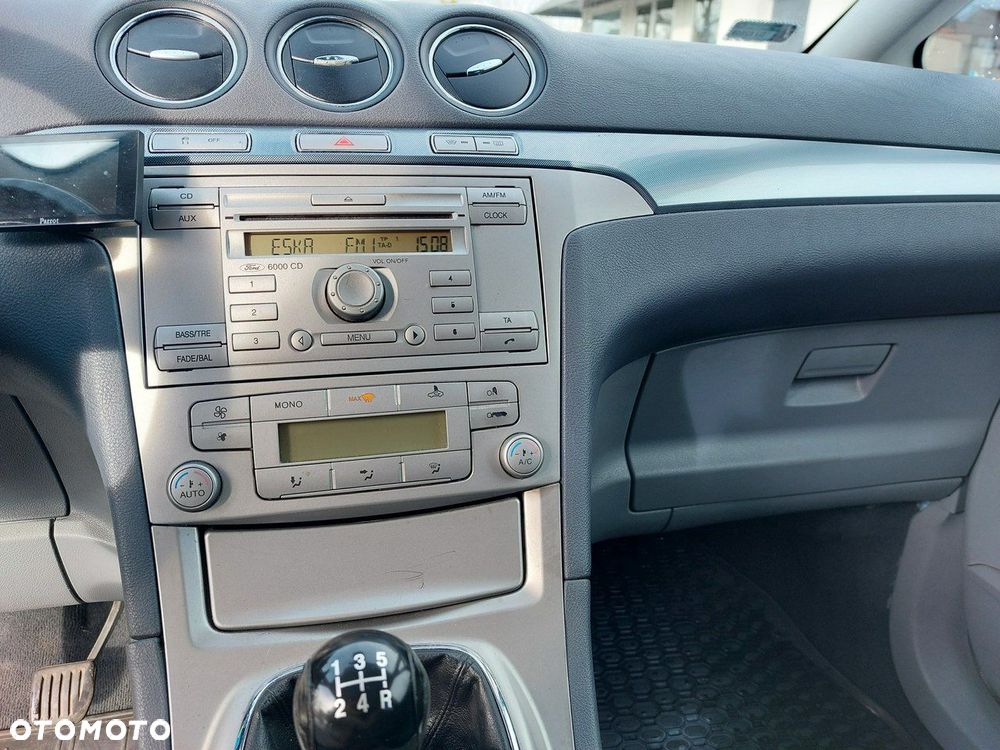 Ford S-Max - 22