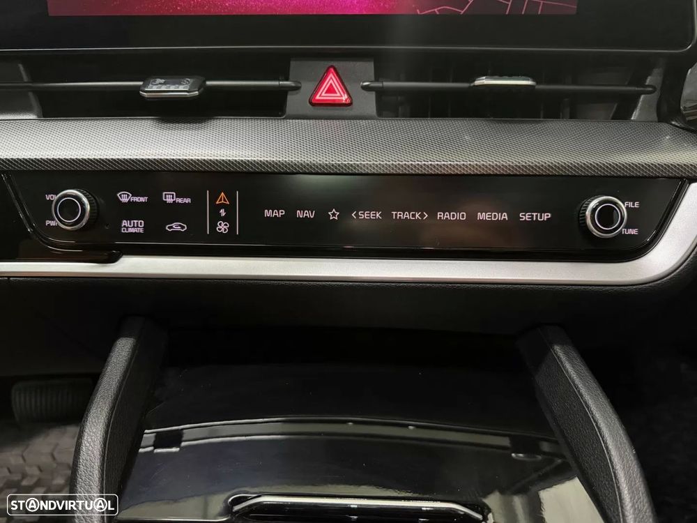 Kia Sportage 1.6 T-GDi PHEV Tech - 24