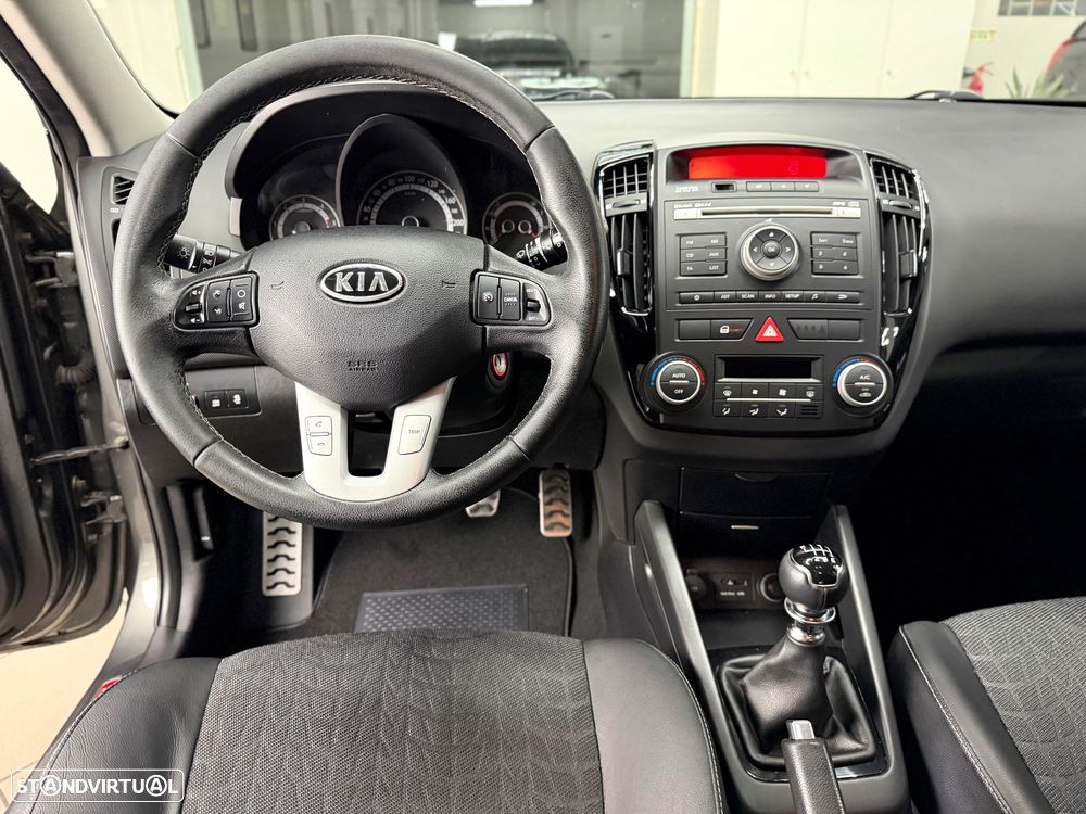 Kia Ceed SW 1.6 CRDi TX ISG - 14