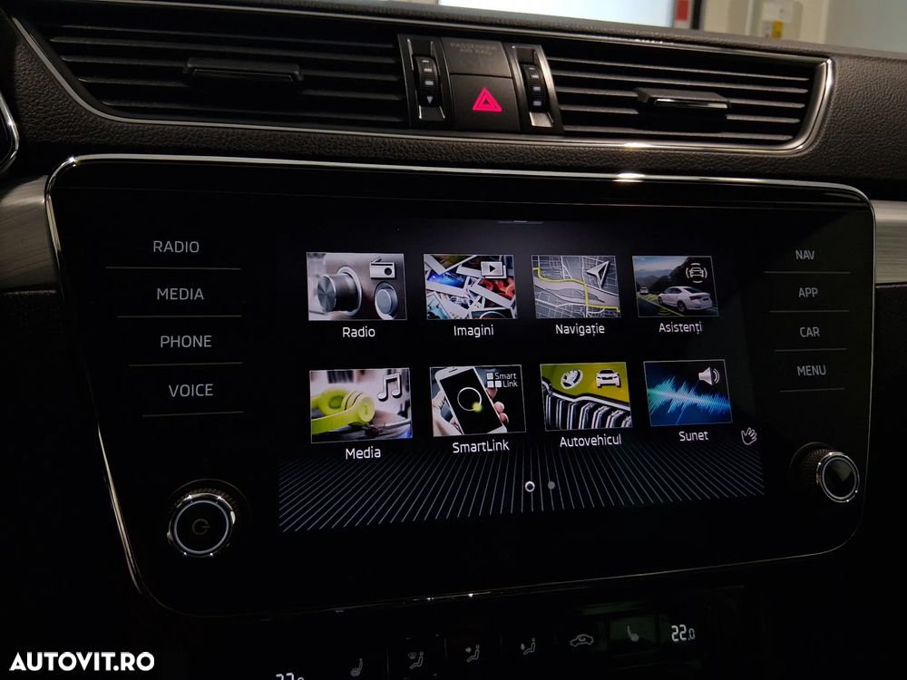 Skoda Superb 2.0 TDI DSG Ambition - 28