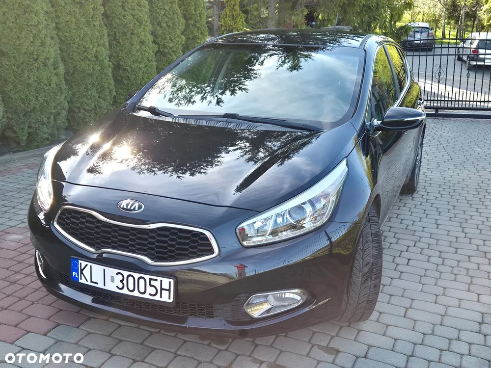 Kia Ceed - 13