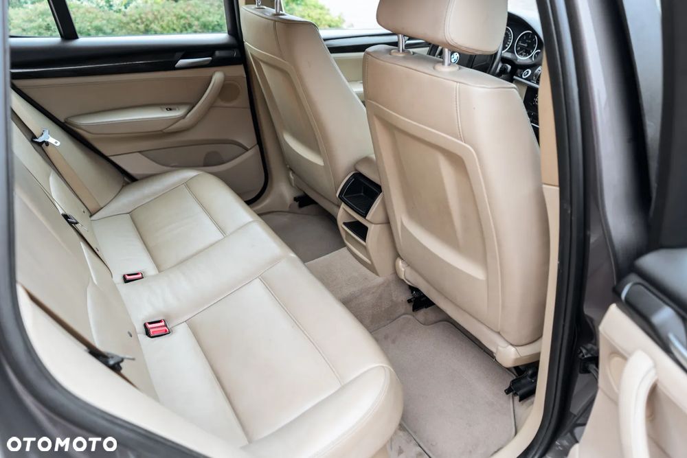 BMW X3 xDrive20d - 28