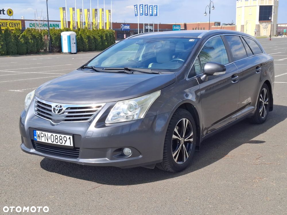 Toyota Avensis - 11