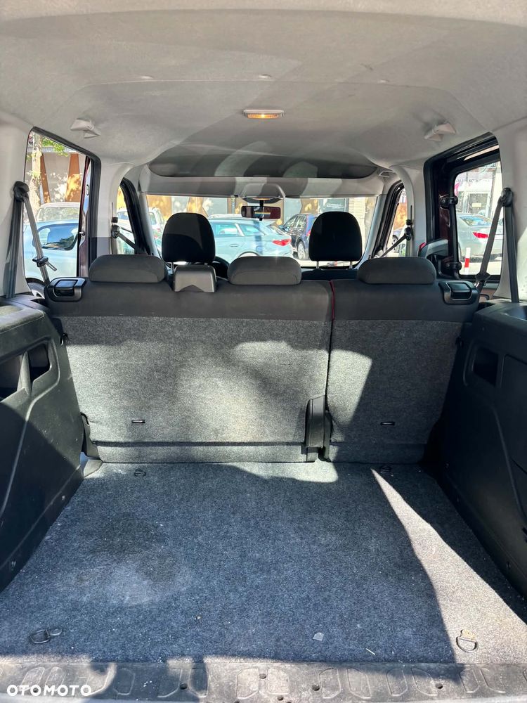 Fiat Doblo 1.4 16V Active - 8