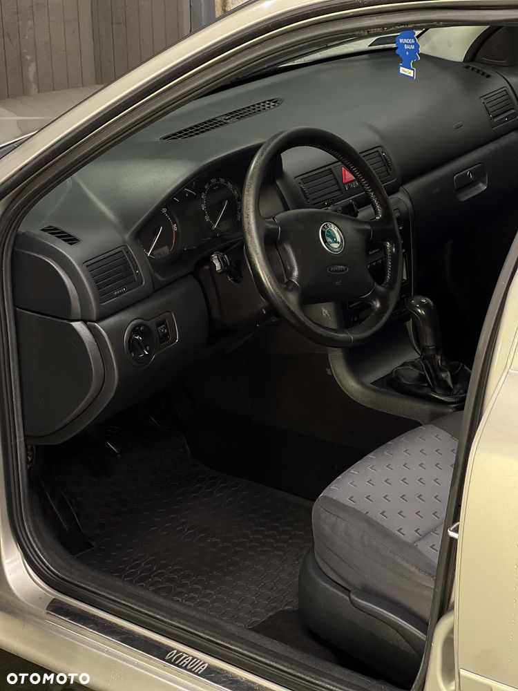 Skoda Octavia 1.9 TDI Tour Plus - 10
