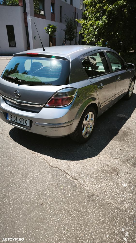Opel Astra - 4
