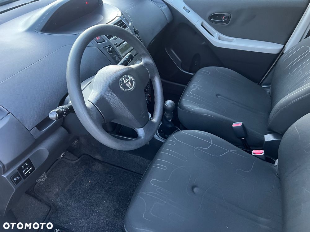Toyota Yaris 1.0 VVT-i Sol - 34