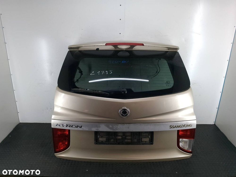 KLAPA BAGAŻNIKA SSANGYONG KYRON EA0 - 2