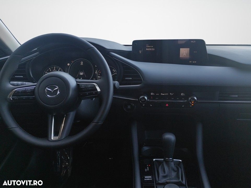 Mazda 3 e-Skyactiv X186 AT MHEV Center-Line - 6
