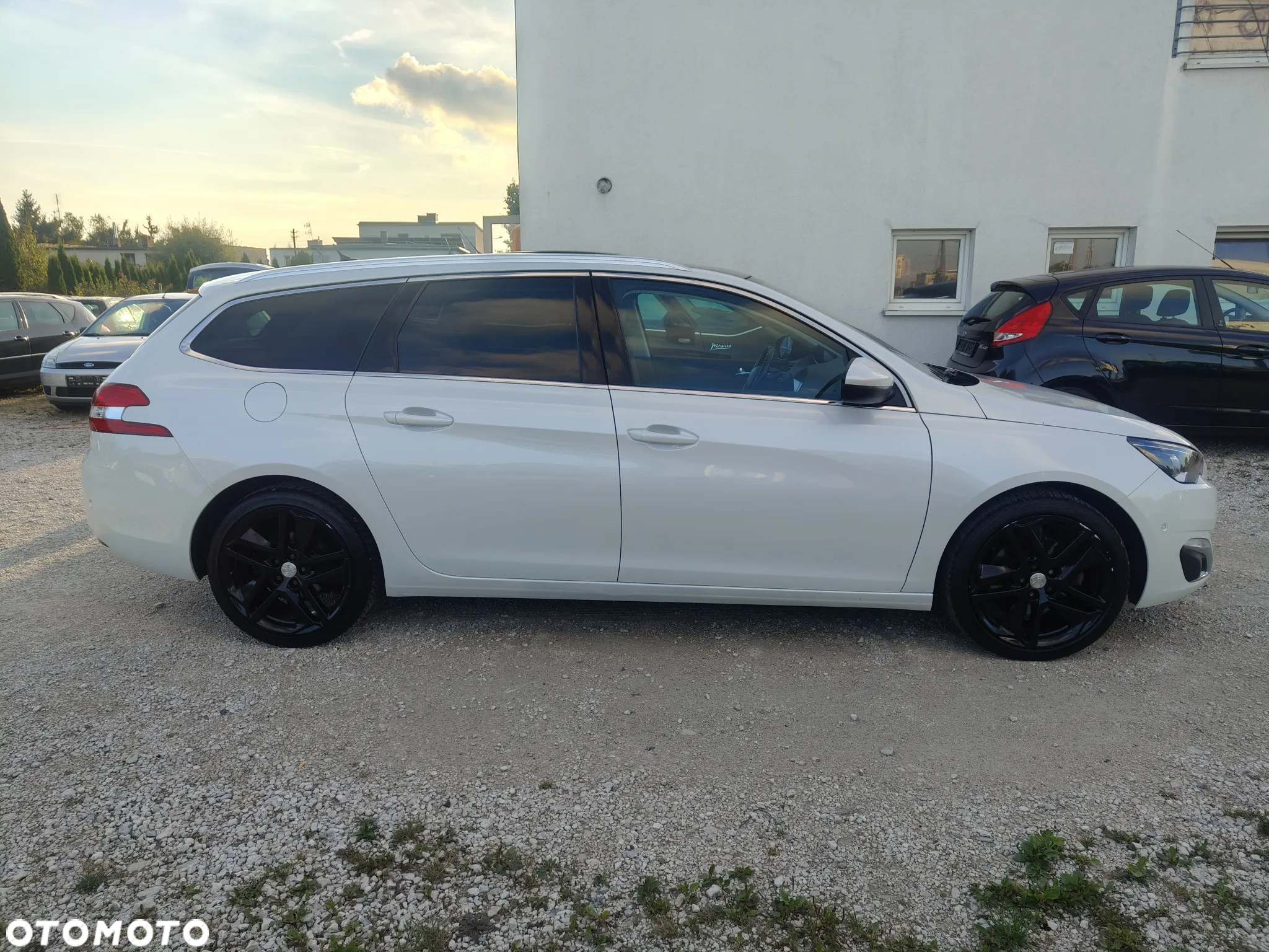 Peugeot 308 SW BlueHDi 150 Automatik Stop & Start Allure - 8