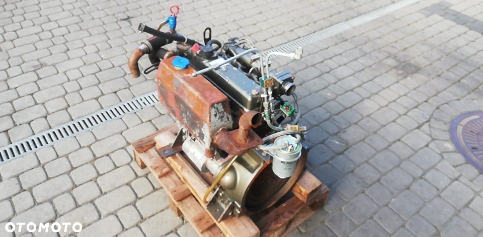 YANMAR 4TN82E-S SILNIK 36,5 KM / 3000 rpm 5609 NETTO - 3