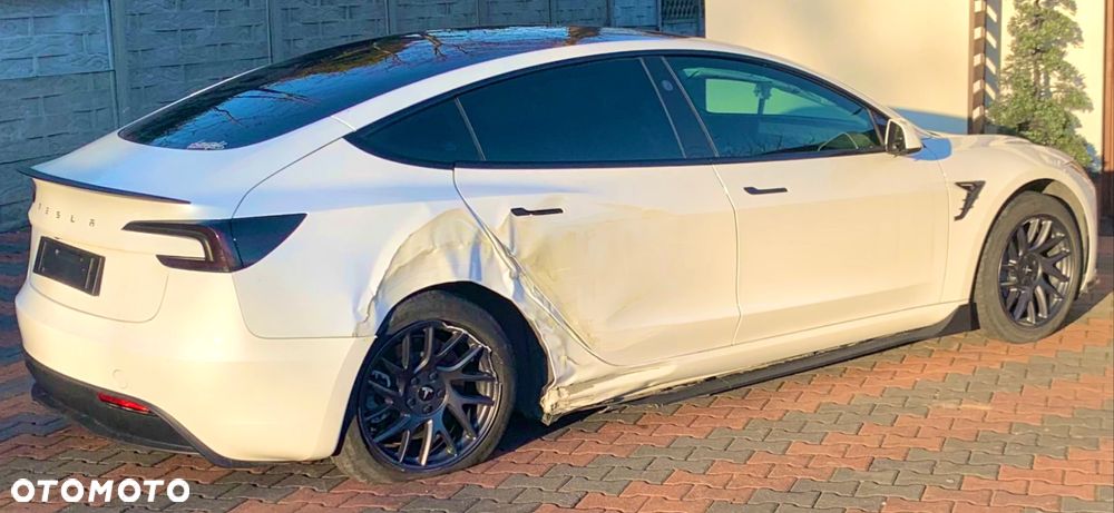 Tesla Model 3 RWD Premium - 3