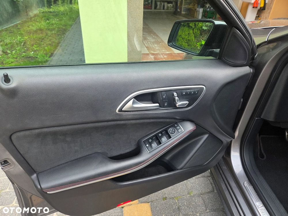 Mercedes-Benz Klasa A 200 CDI 7G-DCT AMG Line - 13