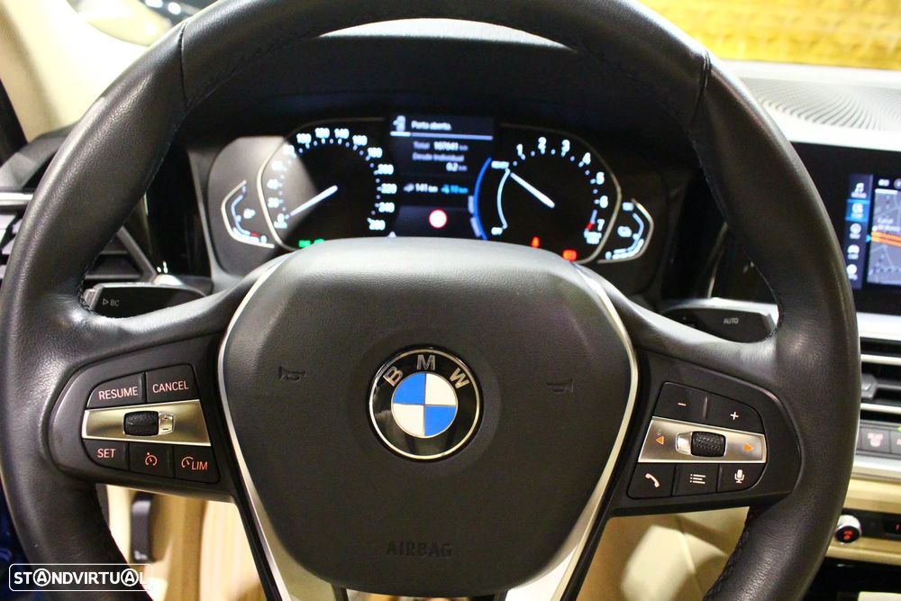 BMW 330 e Line Luxury Auto - 27