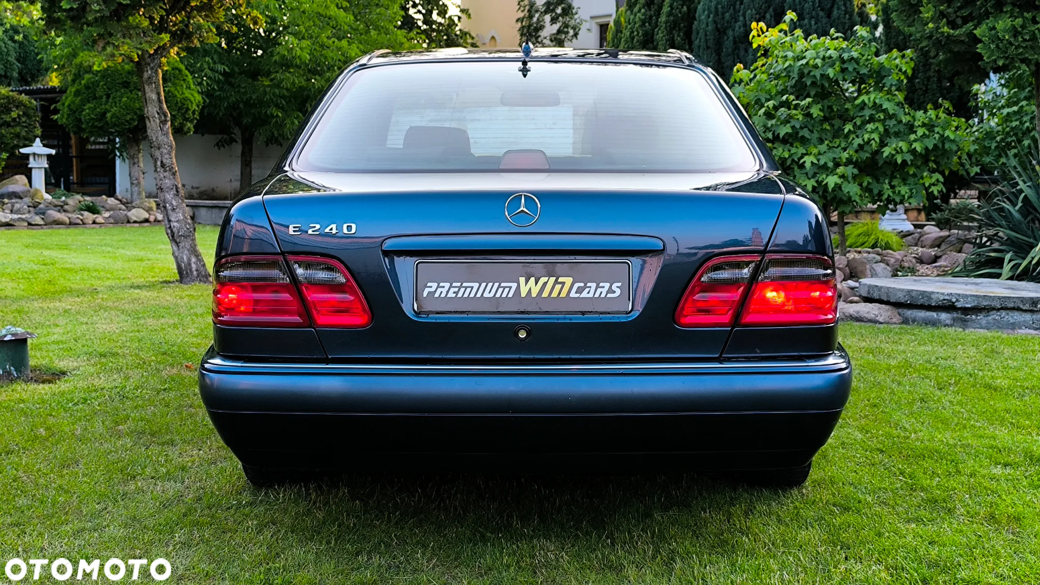 Mercedes-Benz Klasa E 240 T Elegance - 8