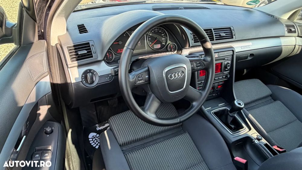Audi A4 Limuzina 2.0 TDI DPF quattro - 15