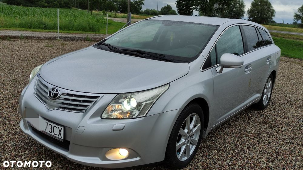 Toyota Avensis - 1