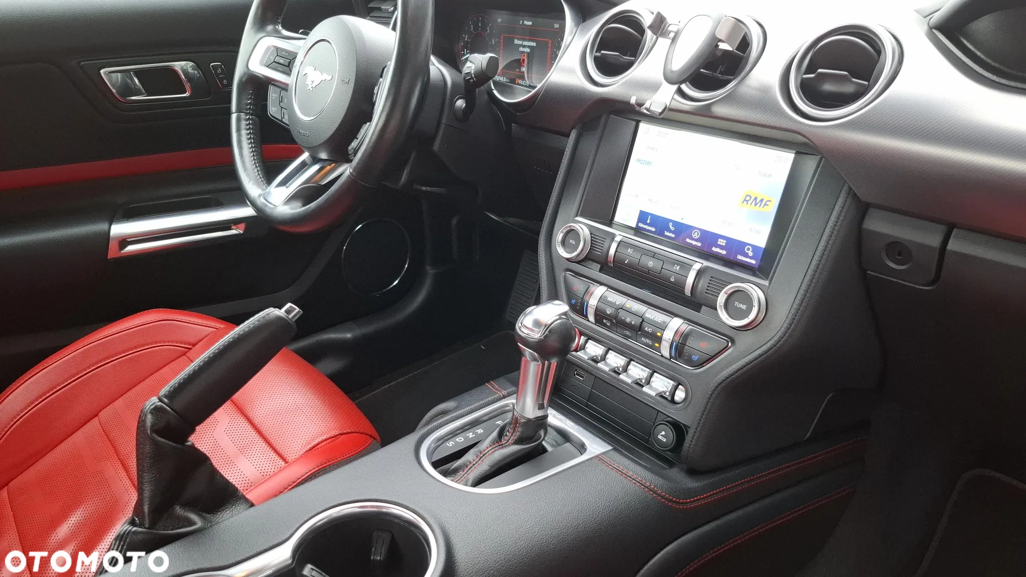 Ford Mustang 5.0 V8 GT - 22