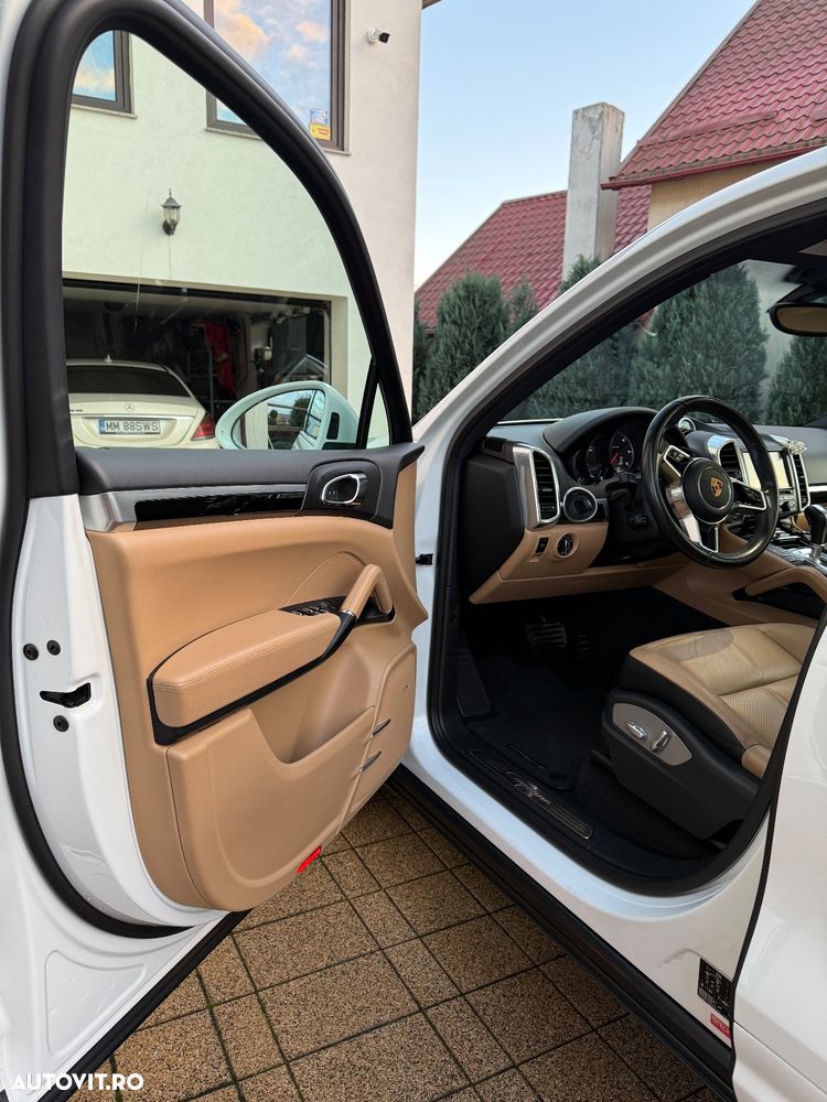 Porsche Cayenne 3.0 L V6 - 15