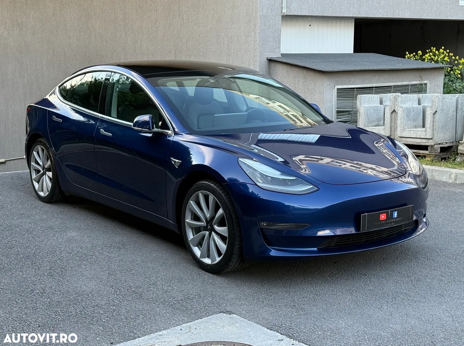 Tesla Model 3 Langstreckenbatterie Allradantrieb Dual Motor - 1