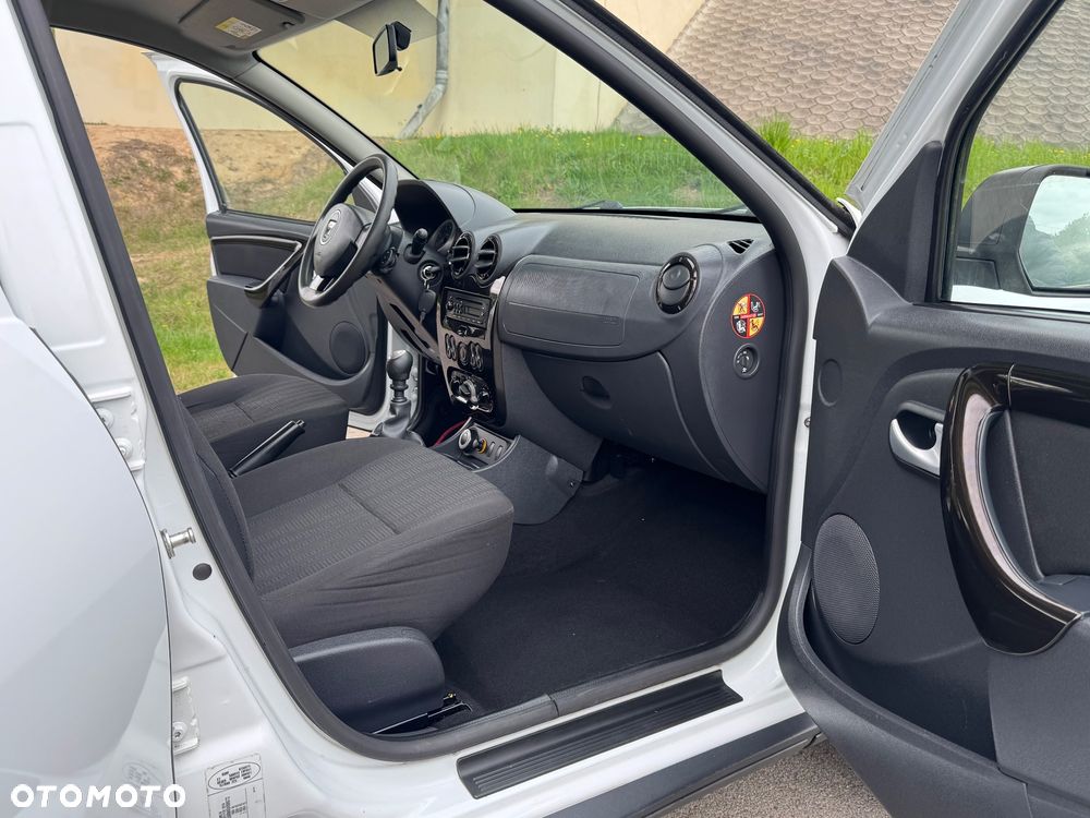 Dacia Duster 1.6 16V 4x4 Ambiance - 26