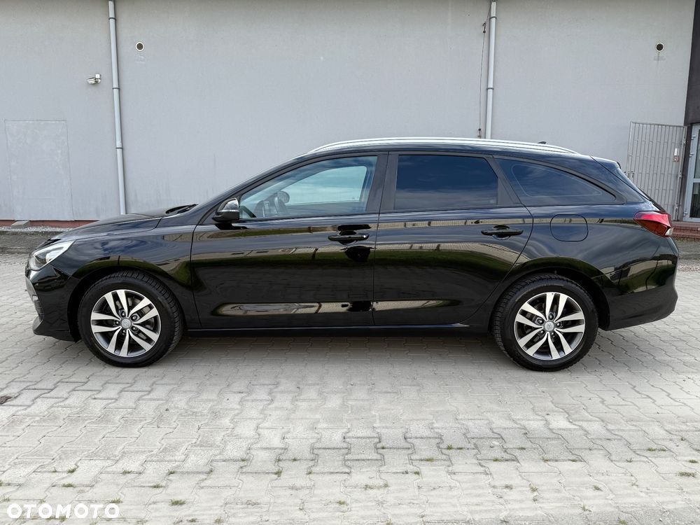 Hyundai i30 1.6 D Comfort DCT - 3