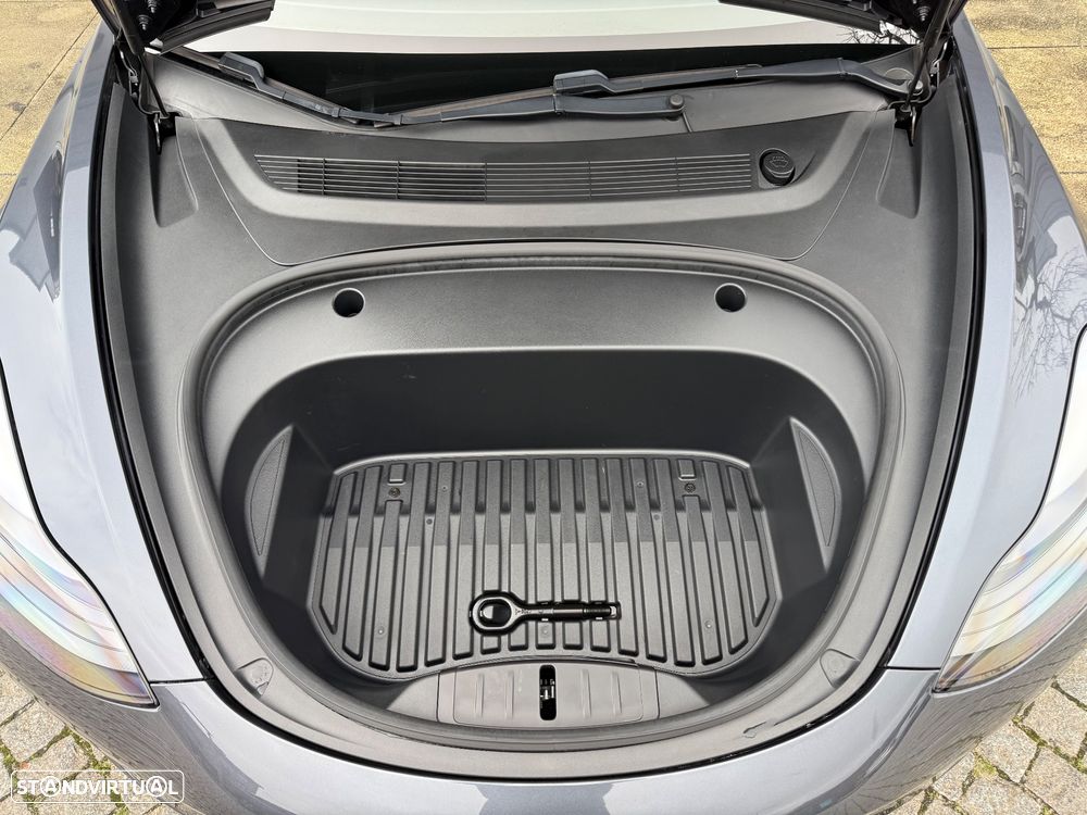 Tesla Model 3 Standard Range Plus RWD - 29